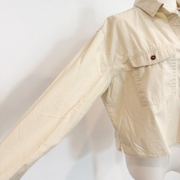 Forever 21 Beige Cropped Button Up Shirt Top Pockets Blouse Minimalist F21 Large - Picture 4 of 8